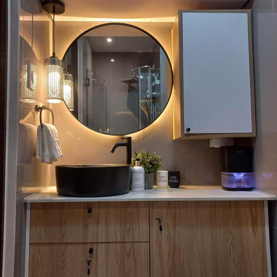 Makati Cosy Home L Couples Families L 500Mbps Wifi Manila Kültér fotó